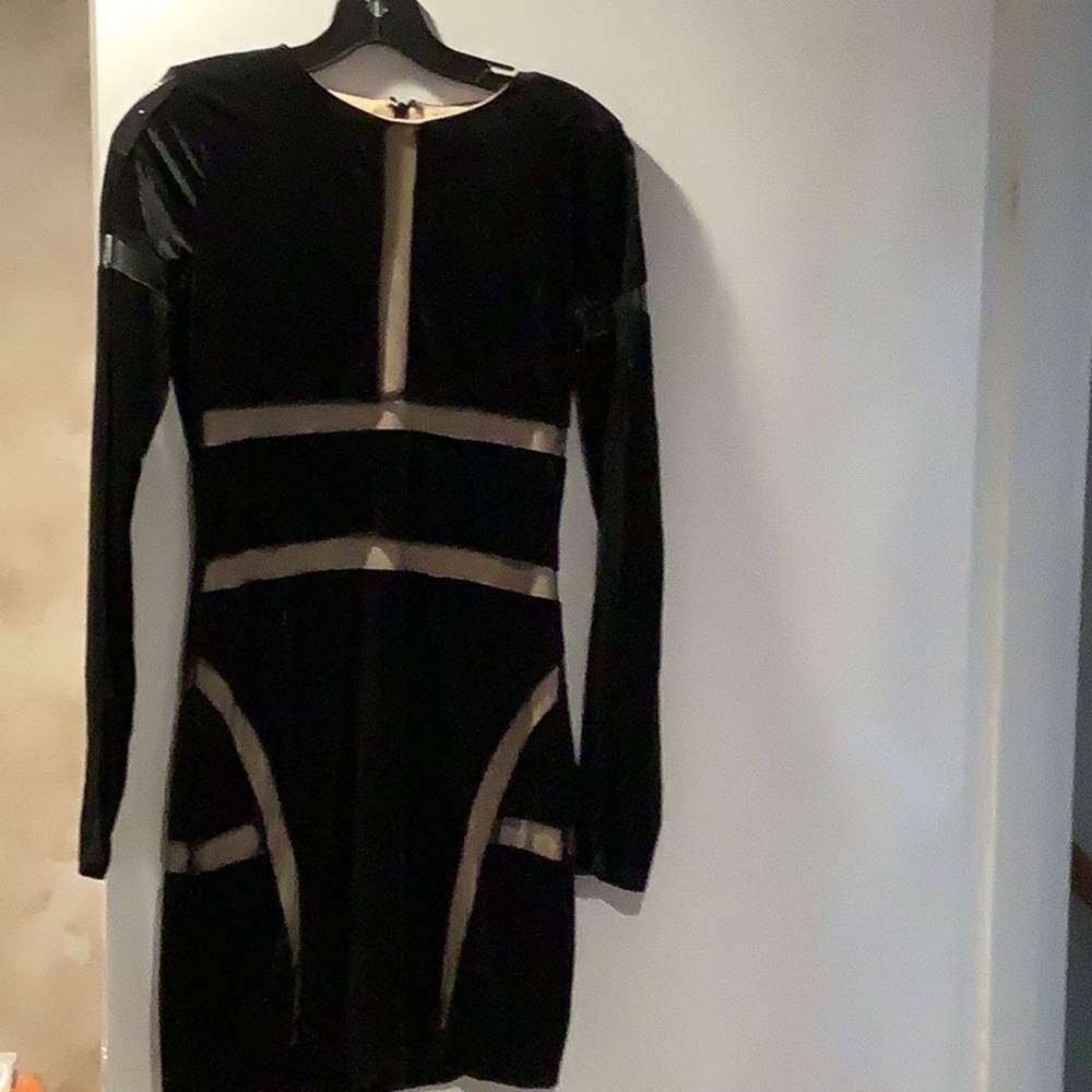 4/$12 beautiful velvet dress